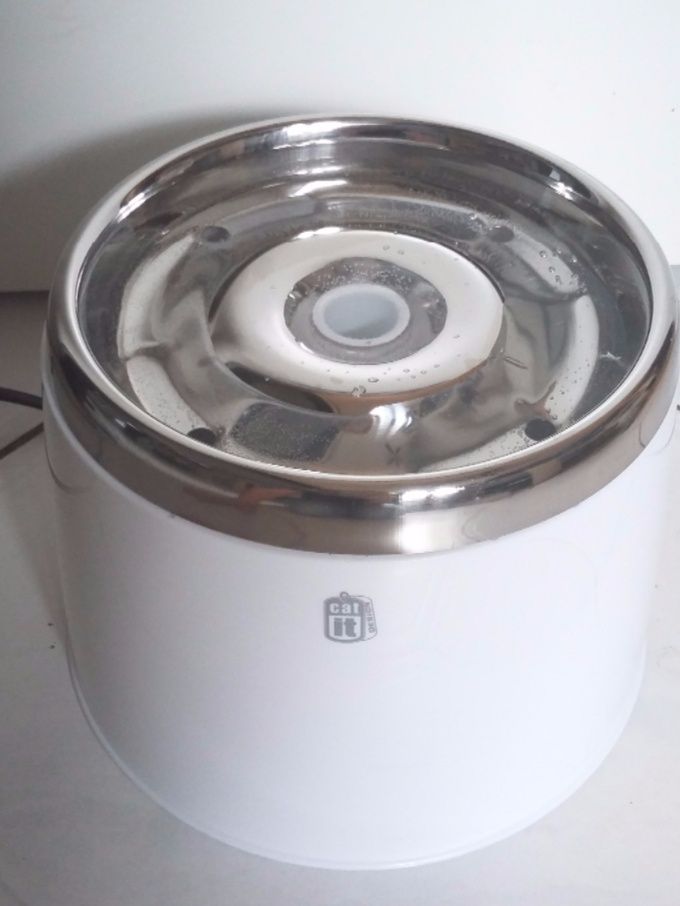 Catit Fresh&Clear Trinkbrunnen 2 Liter Edelstahl-Weiß .... für unsere Gäste nur das Beste 